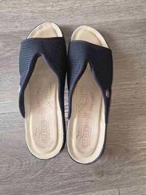 Fly Flot Women's Mesh Anatomic Clogs